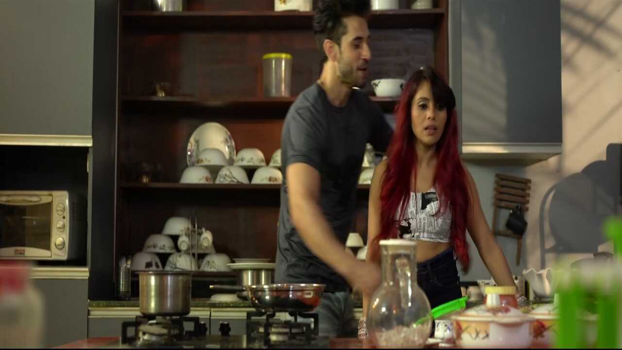 Bunglow No.666 Phunflix Hindi Hot Adult Short Film 2021